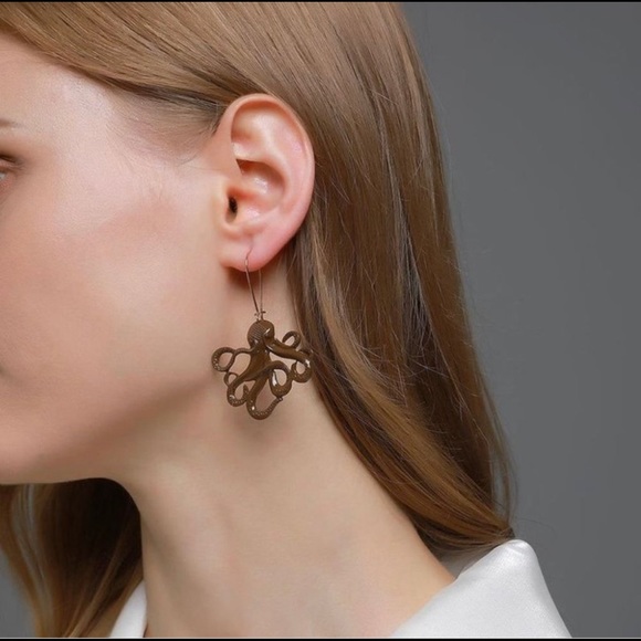 Coffee-Tone Octopus Earrings! 🐙🤎 - Picture 2 of 4
